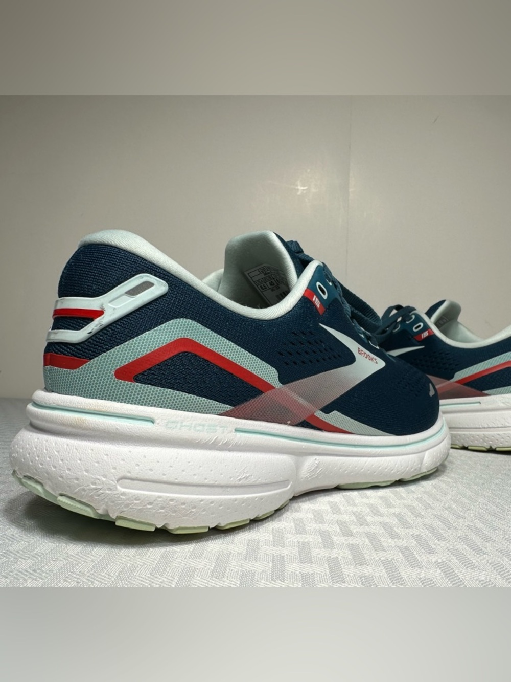 Brooks Ghost 15 Women's 8.5 Legion Blue Bittersweet Lace Up Gym Running Shoes